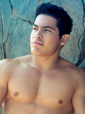 Free gay xxx pics with Louis Lee strokes dick