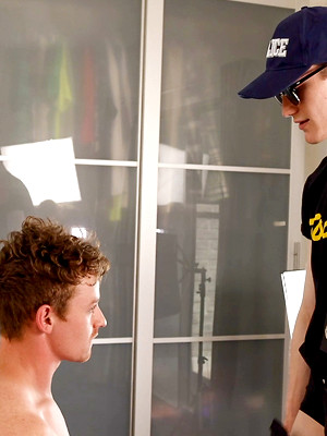 Gay boys pics - Kinky Kane Hardy Gets A Surprise From Cop Kingsley Kross