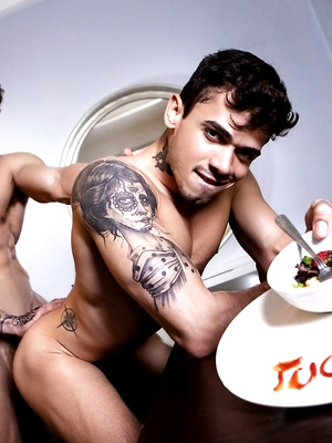 Gay boys pics - Bromo Ashton Summers, William Seed