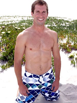 XXX gay photos of Elliot jerking off dick