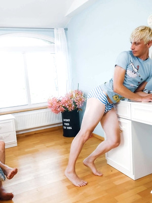 Hot twinks porn pics - What Daddy Likes