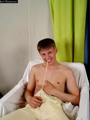 Hot twinks porn pics - Andrey - handsome russian jerking twink