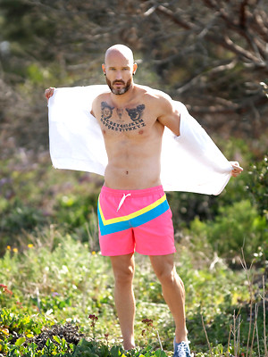 Free gay xxx pics with Vin Roxx