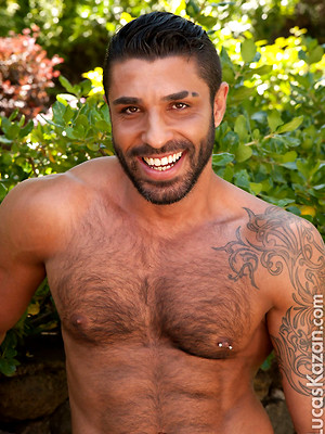 Hot gay sex pics with Hot muscle hunk from italy - Raul Korso