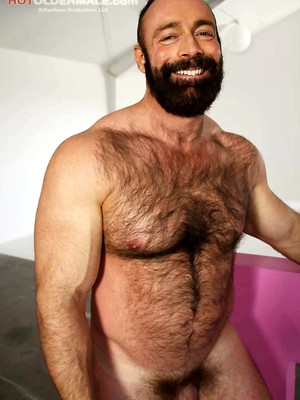 Free gay porn pics with Brad Kalvo solo