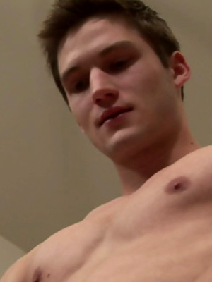 XXX gay photos of Kipper jerking off fat cock