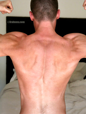 XXX gay photos of Cooper shows his perfect muscled body