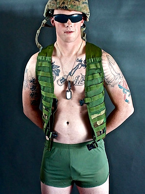 Hot gay sex pics with ROOSTER: Solo