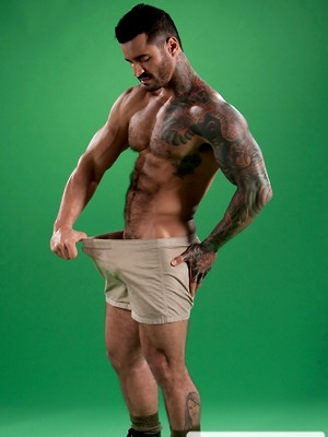 XXX gay photos of Alexsander Freitas shows big cock