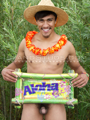 Free gay porn pics with Uncut Guillermo: Cute Happy Soccer Jock Twink, Pees x2, Jogs & Works Nude, Shoots Fountains of Mexican Milk!