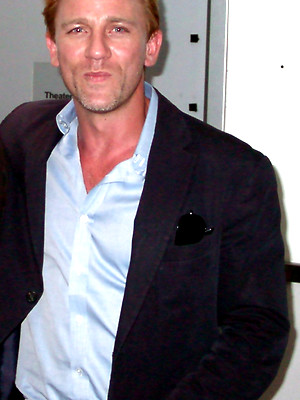 Gay male in Daniel Craig