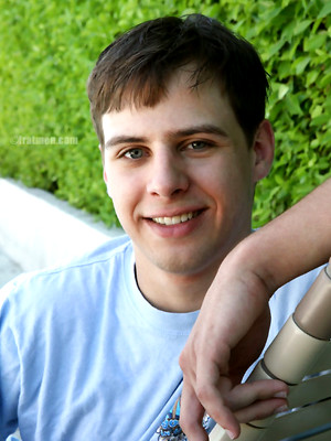 XXX gay photos of Brain posing in a shower