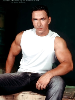 XXX gay photos of Muscled brunette hunk Henrik Toth and his rock har curvi penis