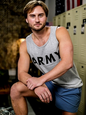 Free gay porn pics with Slutty Servicemen: Locker Room Cruiser