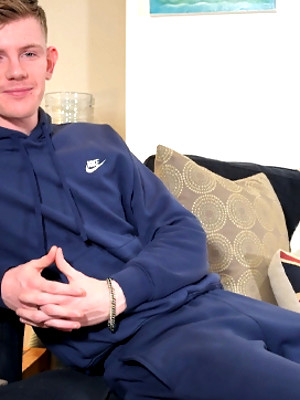 Twinks xxx pics - British amateur lad