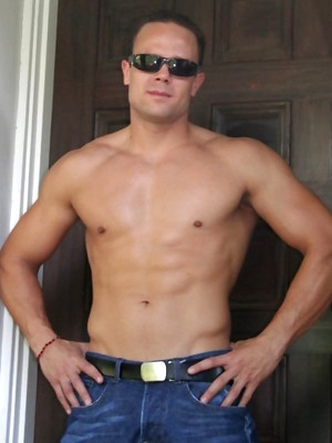 Gay porn pics Mature hunk Luke jerking off