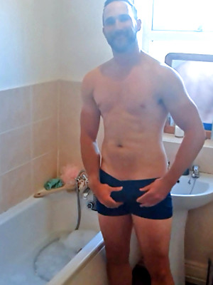 Gay sex pics with Straight & Muscular Rich