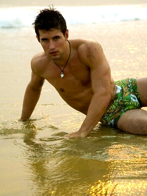 Gay male in Benjamin Godfre