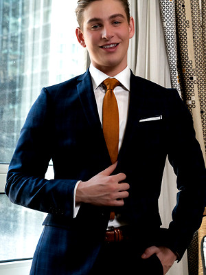 Gay boys pics - Golden Boy