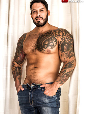 Gay sex pics with VIKTOR ROM AND JEFFREY LLOYD BAREBACK MANUEL REYES