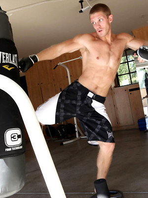 XXX gay photos of Kelan at pad