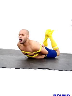 Free gay xxx pics with Bald muscle star Leo Forte bounded