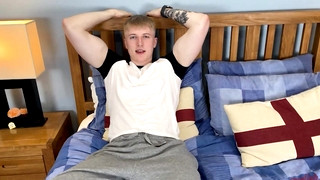 Free gay porn video Straight Hunk Callum's 1st Ever Manhandling & his Huge Uncut Cock Stands to Attention!