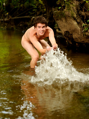 Hot twinks porn pics - Gregor Bortel naked outdoors