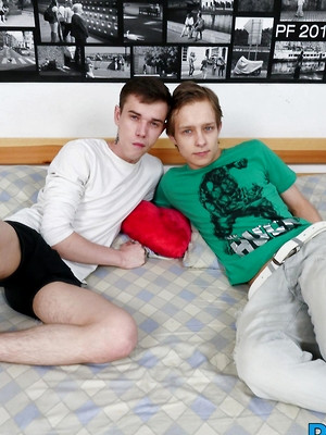 Hot twinks porn pics - Helping Hand