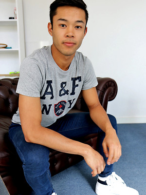 Hot twinks porn pics - Check out my new mate - 21 year old Alex Sanchez naked for the first time