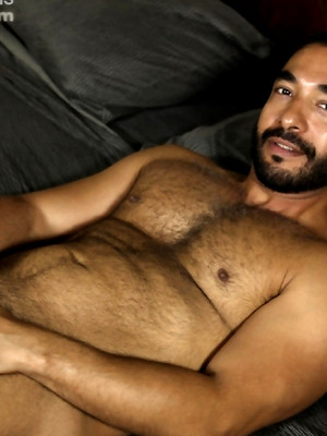 Hot gay album pics Hot mature man Mike Dreyden shows his ass