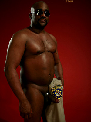 Hot gay sex pics with Dark Daddy solo