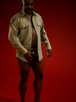 Gay sex pics with Dark Daddy solo