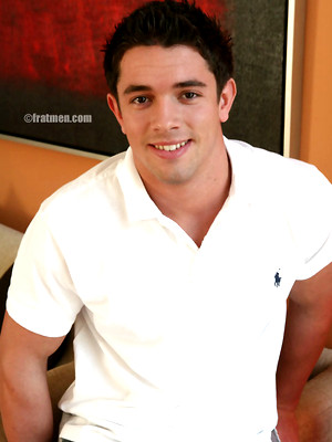 Twinks xxx pics - Gorgeous Fratmen hottie Keanu from Louisiana