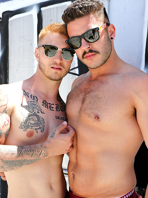 Hot gay sex pics with Zak Bray and Sarpa Van Rider are kicking off summer in Australia