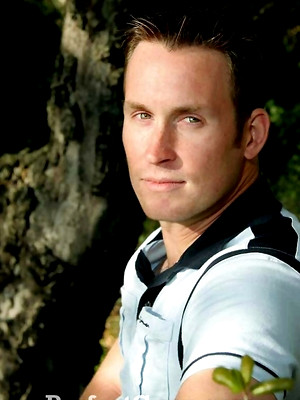 Gay sex pics with Tattooed hunk Chris posing naked