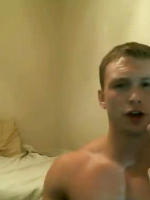 Gay pics of Muscle Jock Brad Bisons First-Time LIVE Webcam Cum Show