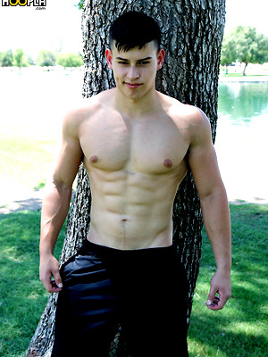 Gay pics of NEW Muscle Model Eddie Alvarado