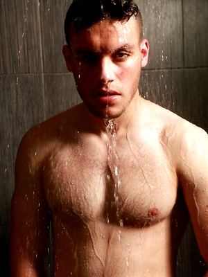 Free gay xxx pics with Jaime taking shower to cool off