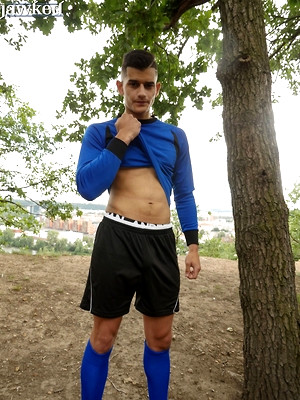 Gay boys pics - Athletic Luke Geer Strips And Exposes His Hard Cock Outdoors.