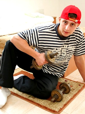 Gay boys pics - Twink with a hot body and a big cock