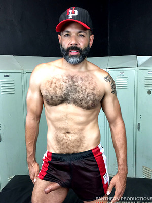 Gay male in Sterling Johnson solo