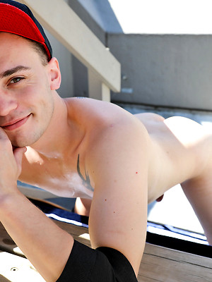 Hot boys nude photos - Aussie boy Bailey James getting naked on the roof